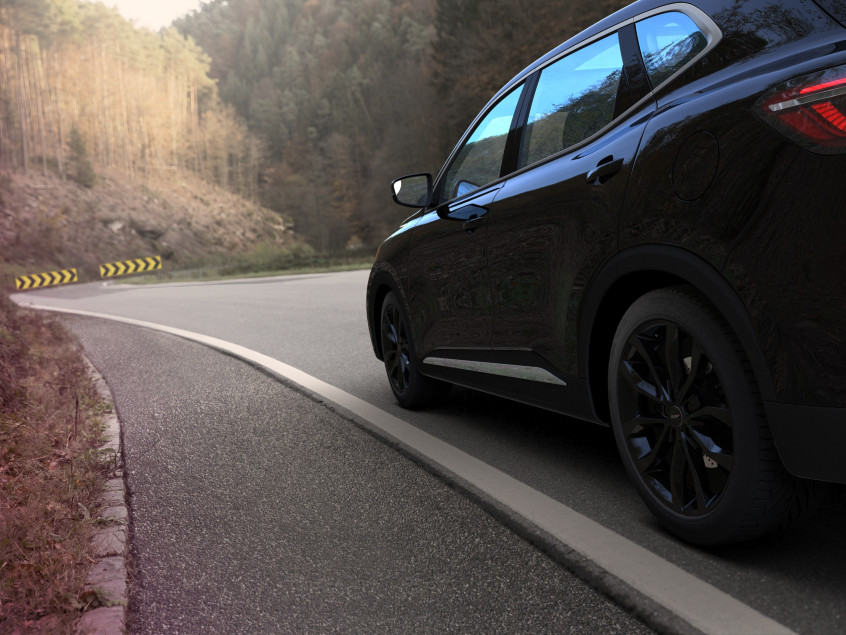 UTECA (U)|Schwarz 19