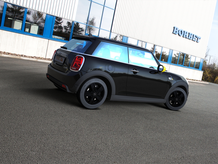 QUANTRO (Q)|Schwarz Matt 16