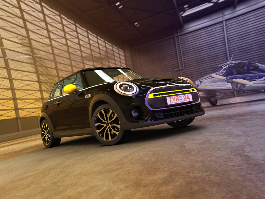 UTECA (U)|Schwarz Poliert 17