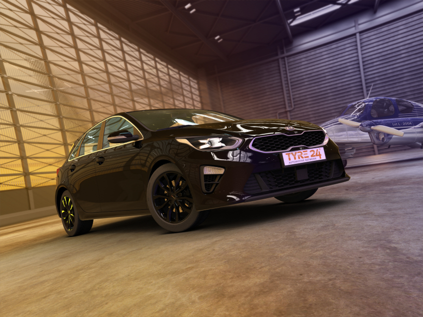 UTECA (U)|Schwarz 17