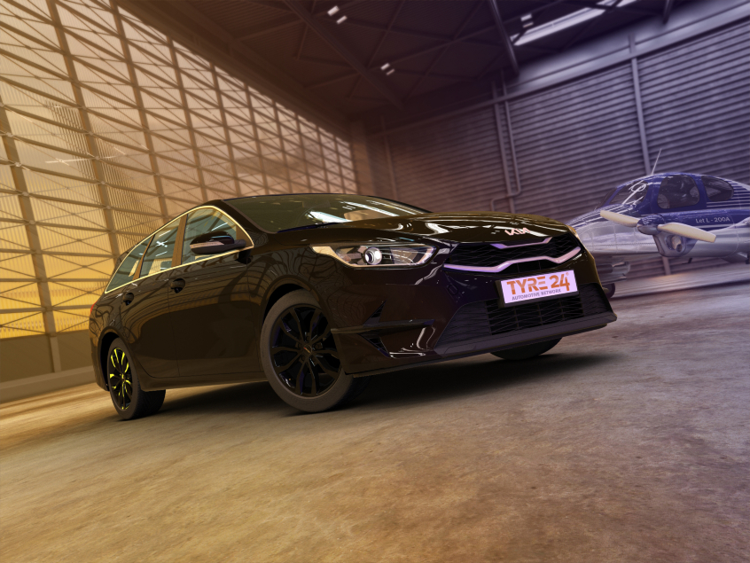 UTECA (U)|Schwarz 17