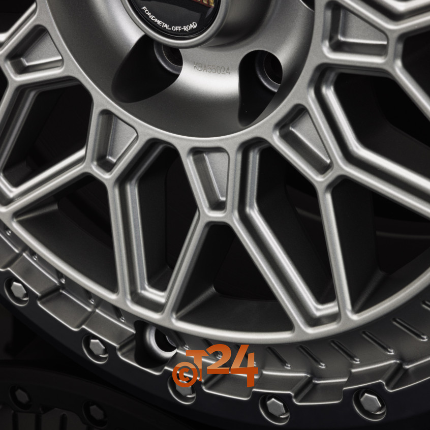 BLUSTER|Matt Titanium Black Lip 18