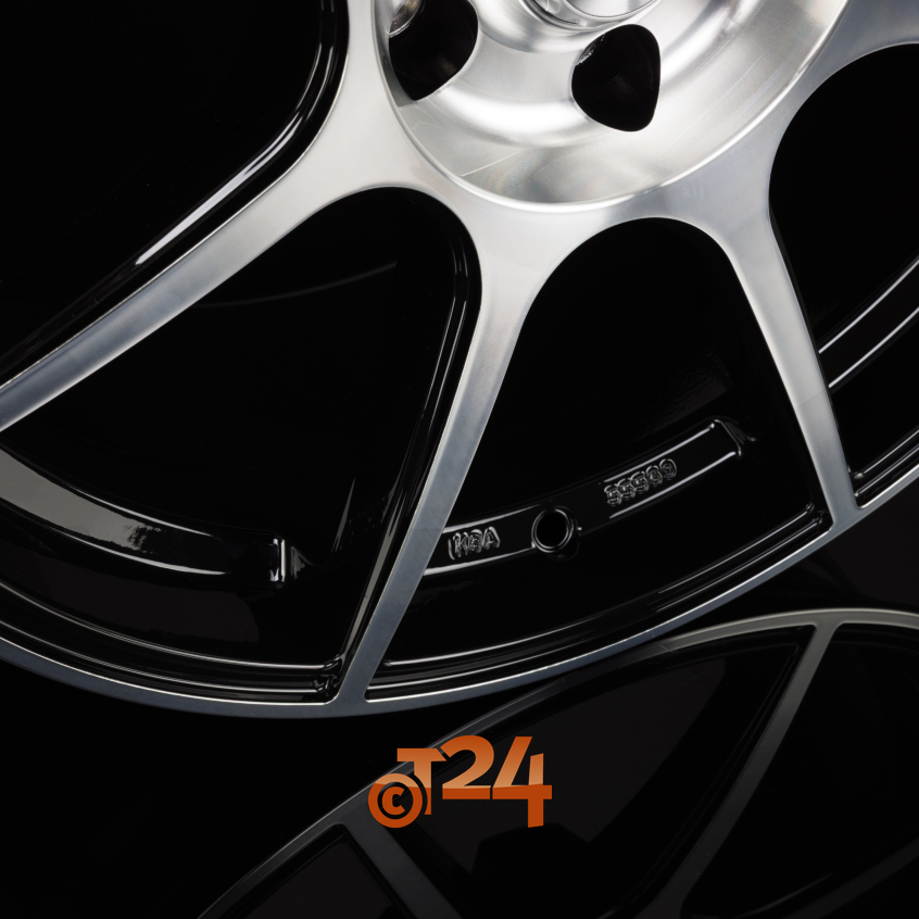 X2|Schwarz Hochglanzpoliert (SP+) 18