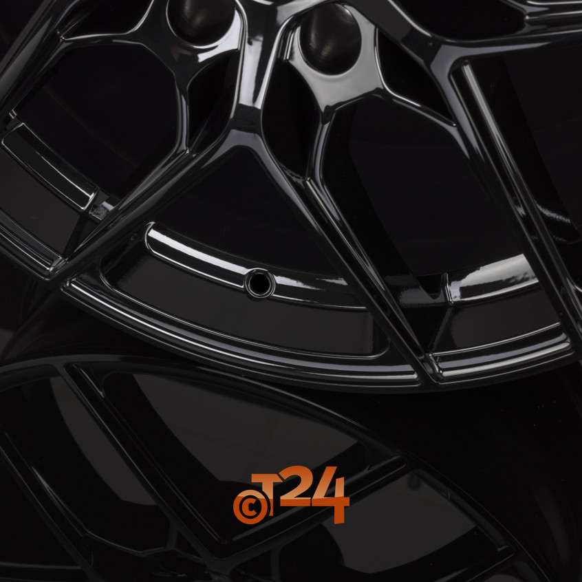 MM1004|Gloss Black 17